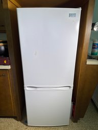 Avanti 9.2 Cu. Ft. Bottom-Freezer Refrigerator / Freezer – Model FFBM92H0W – White