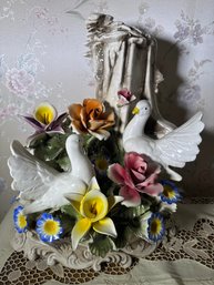 Large Vintage Italian Capodimonte-Style Porcelain Dove & Floral Tree-Trunk Vase Centerpiece  Made In Italy, 1