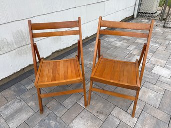 Vintage Romanian Wooden Folding Chairs – Slatted Seats & Ladder Backs – Pair