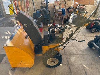 Cub Cadet Zero-Turn 930SWE Snowblower With Electric Start