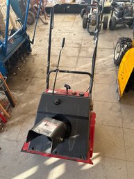MTD Single-Stage Snowblower, Model 31C-140-352