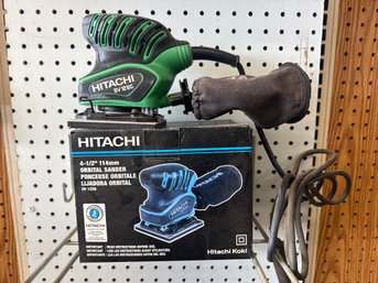 Hitachi 4-1/2' Orbital Sander  Smooth And Precise Finishing