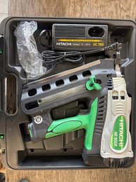 Hitachi NR90GR Gas-Powered Framing Nailer - Needs Battery