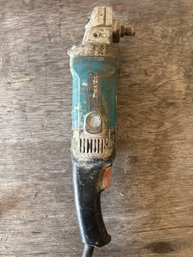 Makita 9227C Variable Speed Polisher With Handle - Durable