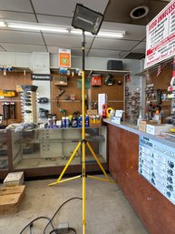 BULL DOG POWER TOWER 1500 Watt - 1000 Watt - High Intensity Floodlight System