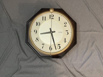 Seiko Puppet RE504B Mechanical Clock