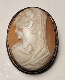 Vintage Cameo Pin/pendant
