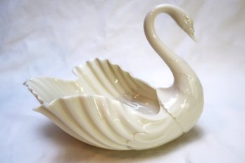 Lenox Ivory Porcelain Centerpiece Swan Bowl