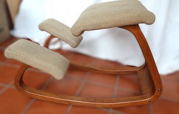 Mid Century Kneeling Chair - Off-white