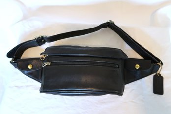 Vtg Coach Black Leather Waistpack