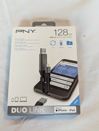 PNY 128gb Duo Link USB 3.0 OTG Flash Drive For IPhone / IPad -New