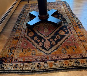 Handwoven Oriental-Style Wool Rug With Geometric Patterns