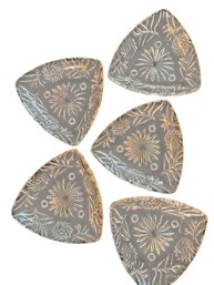 5 Etched Glass Triangle-Shaped Plates With Floral Motif