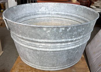 Galvanized Steel Tub With Circular Design And Side Handles
