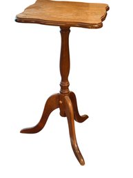 Wooden Pedestal Side Table With Scalloped Top