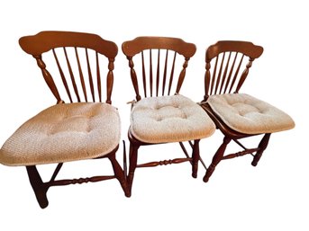 5 Wood Spindle-Back Chairs With Beige Cushions