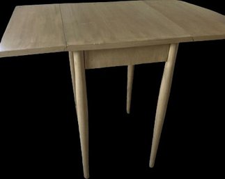 Drop Leaf Table 30 T X 34 W X 22 D