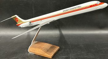 Continental Airlines MD-80 Model Airplane