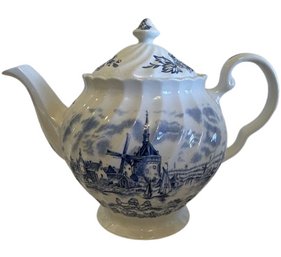 'Tulip Time' Teapot Made In England By Johnson Bros - 7.5x10in