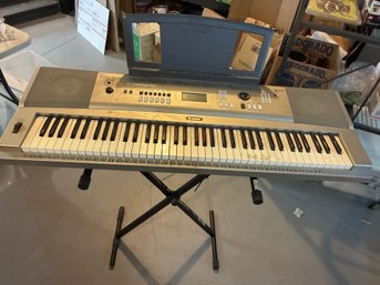 Electronic Keyboard: Yamaha YPG-235