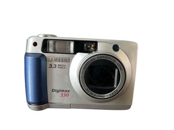 Samsung Digimax 330 Digital Camera With Carrying Case