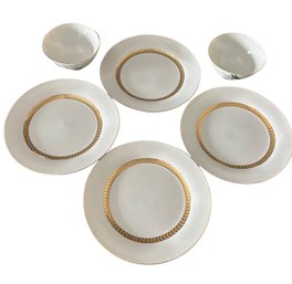 Porcelain Dinner Plates And Bowls With Gold Braided Border