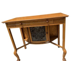 Quarter-Sawn Oak Console Table With Leaded Glass Cabinet And Cabriole Legs