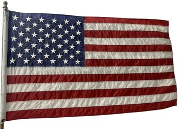 Signature Series American Flag 100% Nylon (58'Lx34'H)