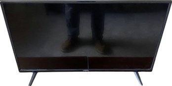 Vizio Smart Cast TV (31in) Tested And Includes Remote