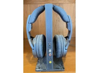 Sony Wireless Stereo Headset Model MDR-(RF985R): RF Stereo Transmitter Model