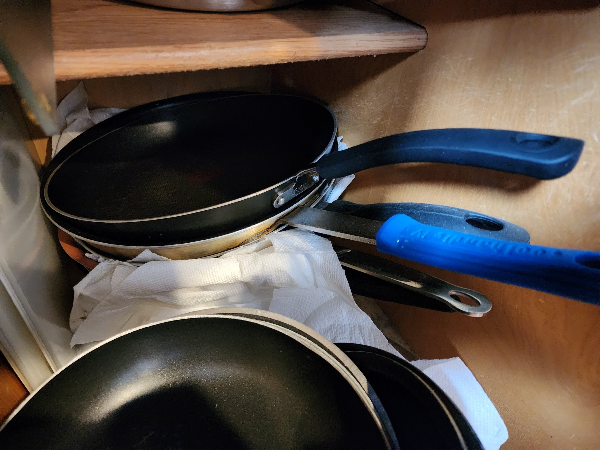 050 - Assorted Nonstick Frying Pans And Cookware Lot #30923 ...