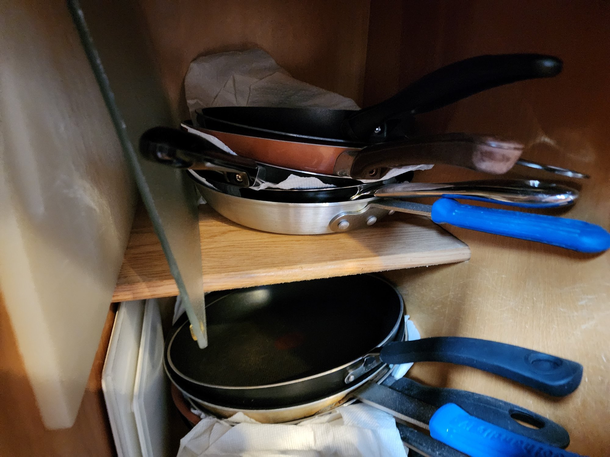 050 - Assorted Nonstick Frying Pans And Cookware Lot #30923 ...