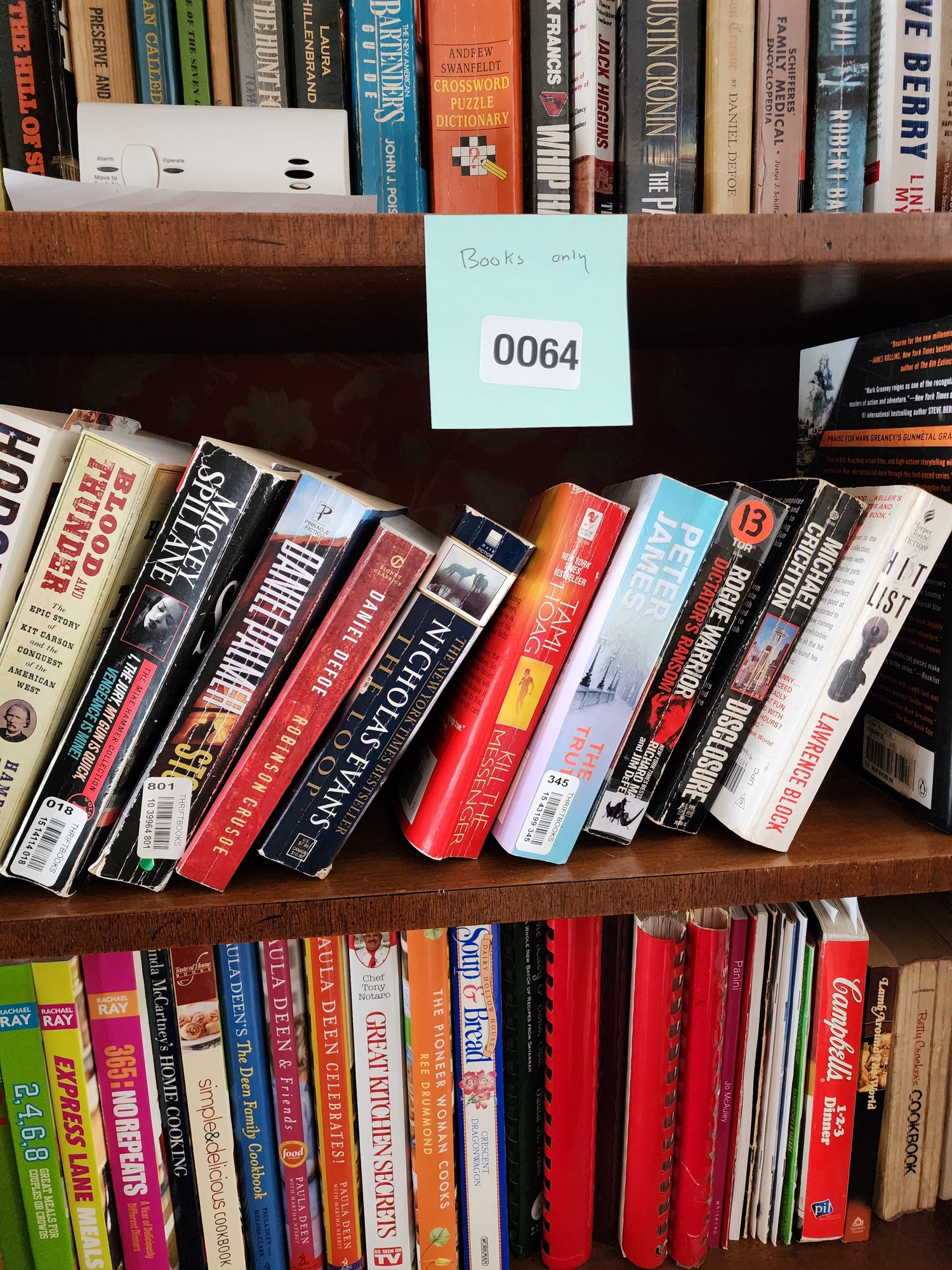064 - LOT OF BOOKS AND CONTENTS ONLY #31214 | Auctionninja.com