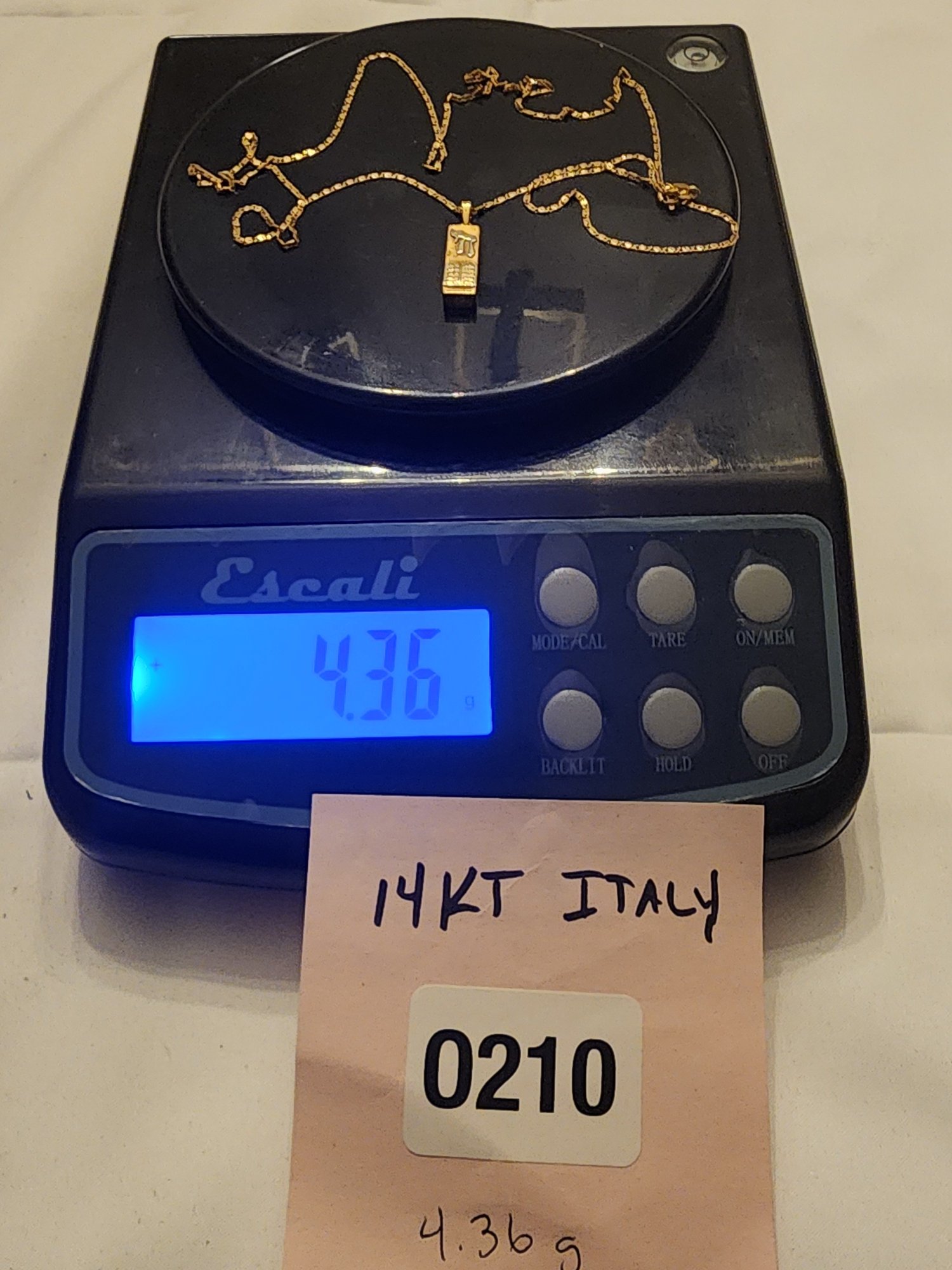 210 - 14K Italy Yellow Gold Necklace And Pendant #31498 | Auctionninja.com