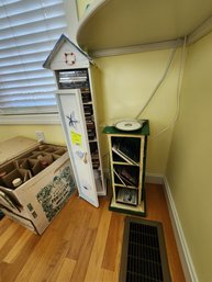 070 - LOT OF MISCELLANEOUS CDs WITH CABINETS