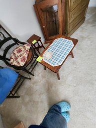 121 - VINTAGE BLUE & WHITE TILE TOP COFFEE TABLE