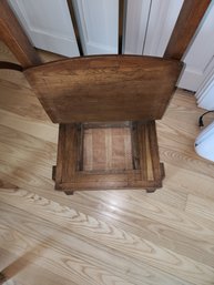 004 - VINTAGE FRENCH KNEELER