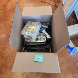 026 - LOT OF KITCHEN ITEMS