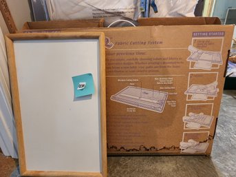 038 - QUILT CUT2 AND WHITE TOP TRAY TABLE ONLY