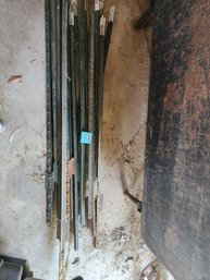 159 - BUNDLE OF METAL FENCE POSTS