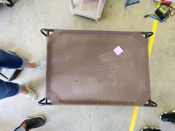 098 - ELEVATED RAISED DOG BED