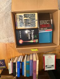025 - LOT OF BOOKS