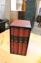 6  BOX SET OF 4 SHAKESPEAR BOOKS