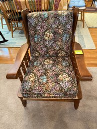 028 - VINTAGE OAK CHAIR