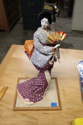 18  BEAUTIFUL ASIAN GEISHA