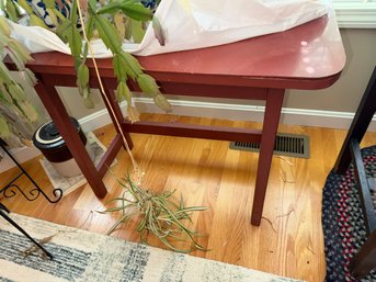 033 - PLANT TABLE
