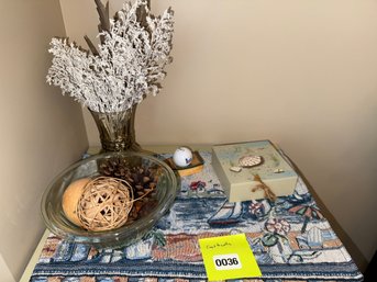 036 - TABLETOP CONTENTS LOT