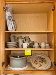 044 - CABINET LOT - GLASSWARE AND MORE