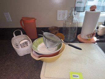 054 - MISCELLANEOUS COUNTERTOP LOT