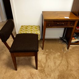 070 - TABLE WITH BUILT IN SEWING MACHINE - CAHIR AND SEWING ACCESSORIES